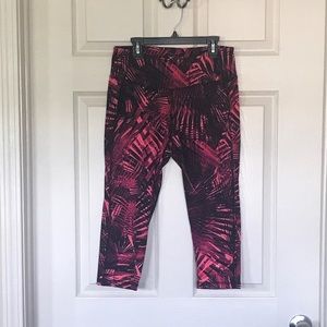 Old Navy Activewear Capris Size M